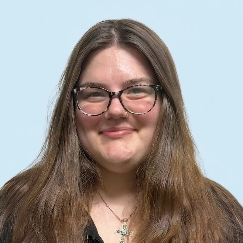 Madison Sandgren Headshot Photo